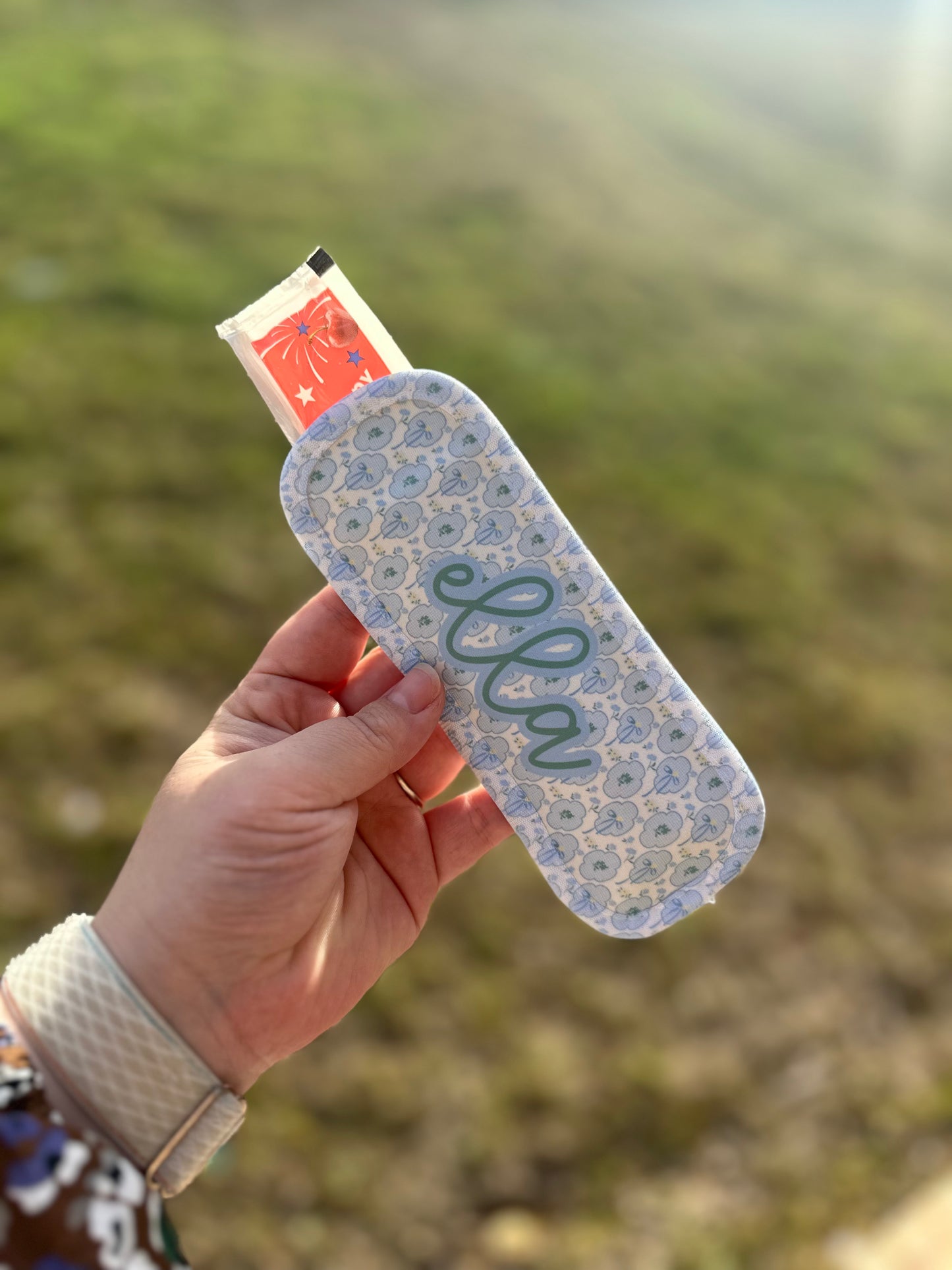 Grandmillennial popsicle holder