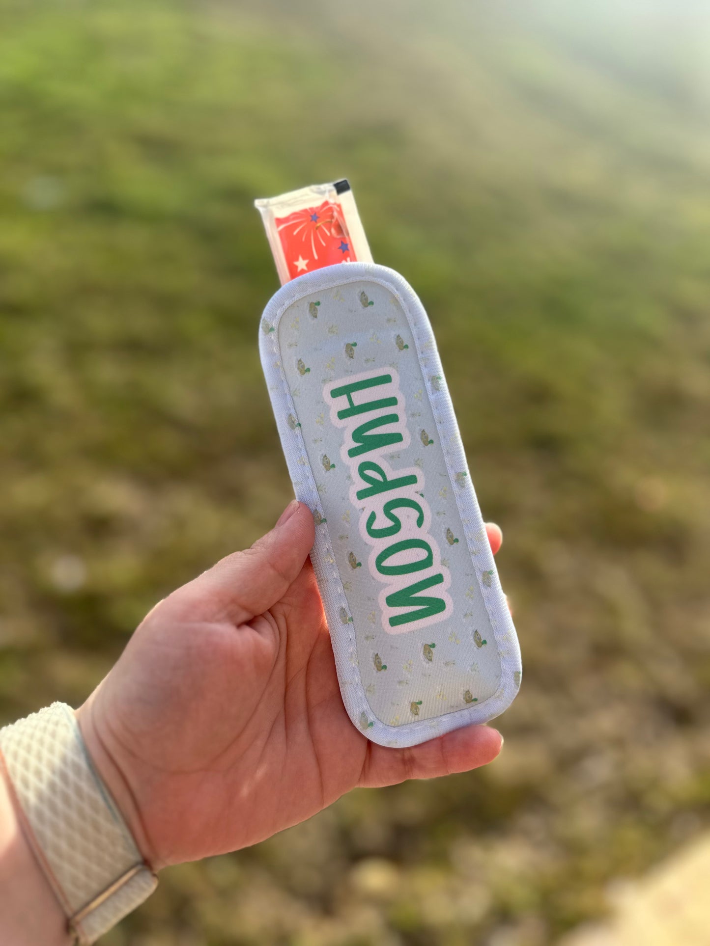 Grandmillennial popsicle holder