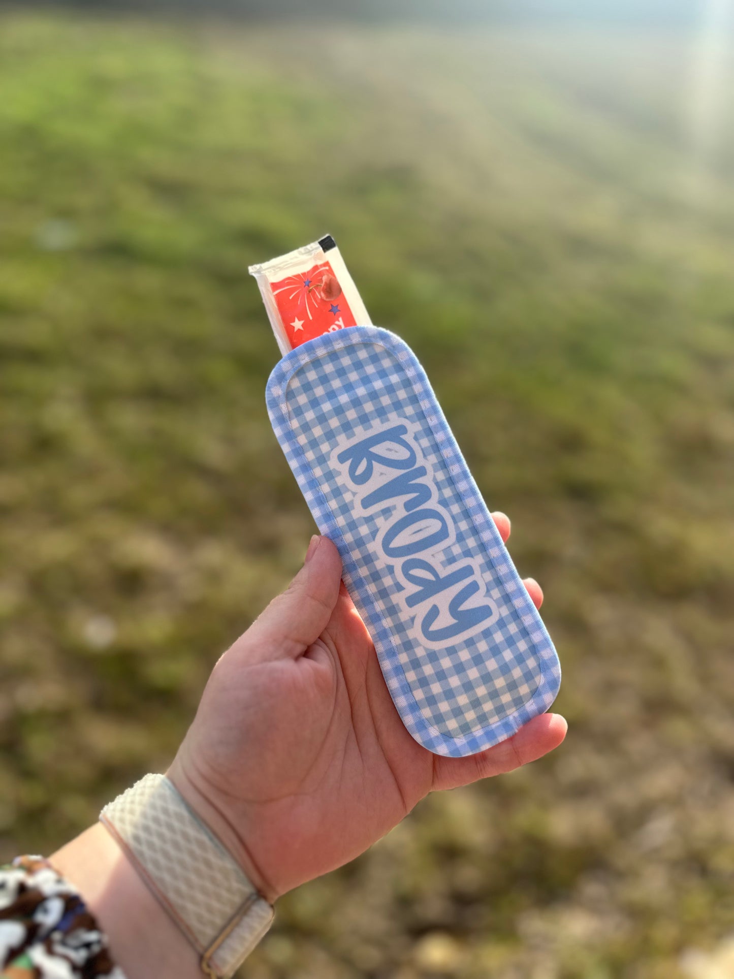 Grandmillennial popsicle holder